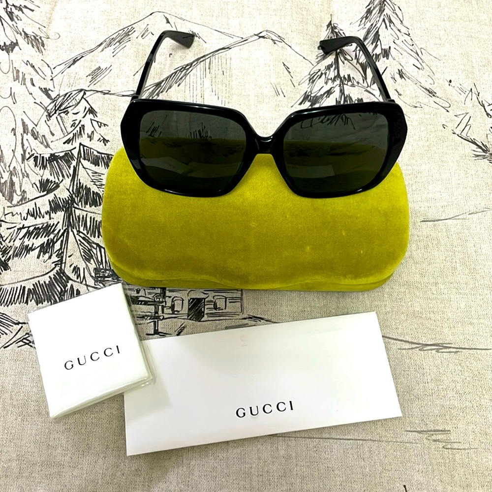 GUCCI GG0533SA 001 Square Black Shiny Black Grey Women's Sunglasses 56-17-150 - Picture 2 of 8